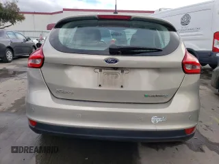 2015 Ford Focus Electric z VIN 1FADP3R43FL314971, wystawiony jako Copart lot #81186143 z przebiegiem 60 987 mil mil oraz . Historia ofert i sprzedaży dostępna na DreamBid. Obrazek 6.