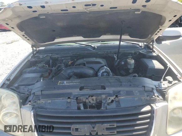 2007 GMC Yukon SLE with VIN 1GKFC13J77J129633, listed as a Copart auction lot 68467234 with 202,457 mi miles and Salvage Title. Bid and sale history available at carsss.com. Image 14.
