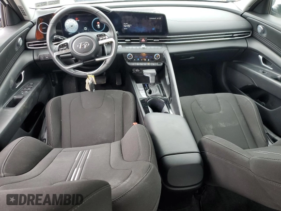 2023 Hyundai Elantra SEL z VIN 5NPLS4AG9PH109564, wystawiony jako Copart lot #55471245 z przebiegiem 16 087 mil mil oraz Szkody całkowita. Historia ofert i sprzedaży dostępna na DreamBid. Obrazek 8.