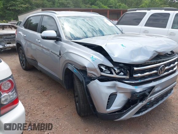 2020 Volkswagen Atlas SE with VIN 1V21E2CA4LC210687, listed as a IAAI auction lot 42382775 with 62,199 mi miles and . Bid and sale history available at DreamBid. Image 1.