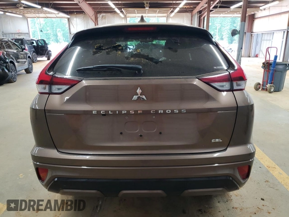 2024 Mitsubishi Eclipse Cross SE z VIN JA4ATWAA8RZ072539, wystawiony jako Copart lot #54919085 z przebiegiem 13 788 mil mil oraz Szkoda całkowita • Salvage title. Historia ofert i sprzedaży dostępna na DreamBid. Obrazek 6.