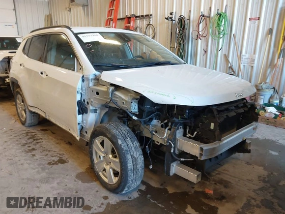 2022 Jeep Compass Latitude with VIN 3C4NJDBB9NT152152, listed as a IAAI auction lot 41377165 with 58,993 mi miles and . Bid and sale history available at DreamBid. Image 1.