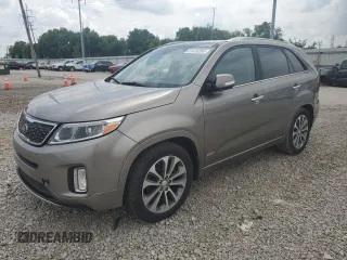 2015 Kia Sorento SX z VIN 5XYKWDA72FG624279, wystawiony jako Copart lot #61220285 z przebiegiem 174 472 mil mil oraz Czysty tytuł • Clean title. Historia ofert i sprzedaży dostępna na DreamBid. Obrazek 1.