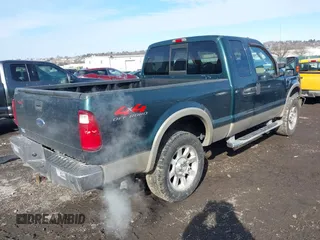 2008 Ford Super Duty F-250 SRW XL with VIN 1FTSX21528EA95945, listed as a IAAI auction lot 41460487 with 200,779 mi miles. Bid and sale history available at carsss.com. Image 4.