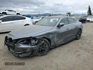 2023 BMW i4 eDrive35 z VIN WBY43AW06PFR23434, wystawiony jako Copart lot #54530055 z przebiegiem 16 920 mil mil oraz Szkody całkowita. Historia ofert i sprzedaży dostępna na DreamBid. Obrazek 1.