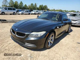 2009 BMW Z4 sDrive30i with VIN WBALM535X9E161734, listed as a Copart auction lot 69882644 with 128,815 mi miles and Non Repairable. Bid and sale history available at carsss.com. Image 2.