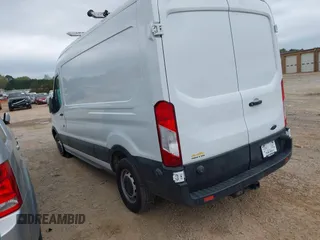 2019 Ford Transit z VIN 1FTYR2CM8KKA13993, wystawiony jako IAAI lot #41955116 z przebiegiem 91 395 mil mil oraz . Historia ofert i sprzedaży dostępna na DreamBid. Obrazek 3.