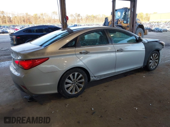 2014 Hyundai Sonata SE with VIN 5NPEC4AC2EH938525, listed as a IAAI auction lot 41117231 with 85,414 mi miles and . Bid and sale history available at DreamBid. Image 4.