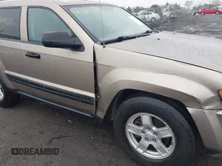 2006 Jeep Grand Cherokee Laredo with VIN 1J4GS48K16C270832, listed as a IAAI auction lot 42011375 with 246,466 mi miles. Bid and sale history available at carsss.com. Image 6.
