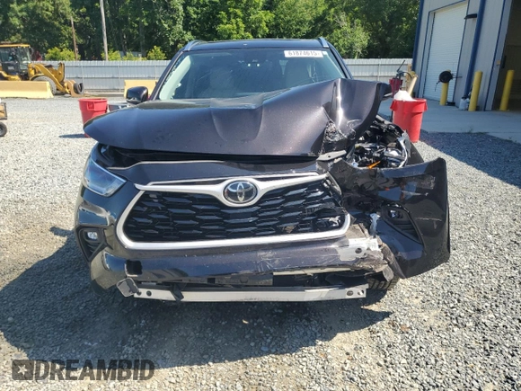 2021 Toyota Highlander XLE with VIN 5TDGZRAH4MS080595, listed as a Copart auction lot 61874615 with 56,315 mi miles and Salvage title. Bid and sale history available at DreamBid. Image 5.
