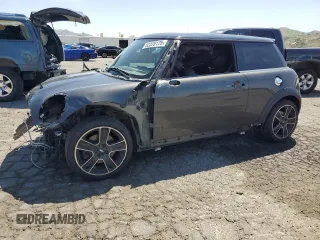 2012 MINI Hardtop S z VIN WMWSV3C53CTY29714, wystawiony jako Copart lot #52370175 z przebiegiem 94 536 mil mil oraz Szkoda całkowita • Salvage title. Historia ofert i sprzedaży dostępna na DreamBid. Obrazek 1.