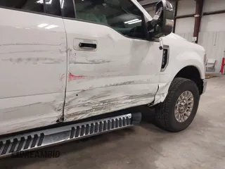 2020 Ford F-250 XL z VIN 1FT7W2B65LED67610, wystawiony jako IAAI lot #41288173 z przebiegiem 160 730 mil mil oraz . Historia ofert i sprzedaży dostępna na DreamBid. Obrazek 20.