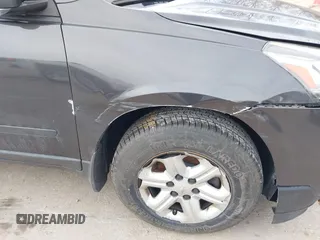 2017 Chevrolet Traverse LS z VIN 1GNKVFKD4HJ142765, wystawiony jako IAAI lot #41630040 z przebiegiem 82 986 mil mil oraz . Historia ofert i sprzedaży dostępna na DreamBid. Obrazek 17.