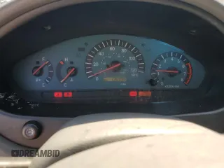 2002 Mitsubishi Galant ES z VIN 4A3AA46G12E090145, wystawiony jako Copart lot #68953104 z przebiegiem 135 395 mil mil oraz Szkody całkowita. Historia ofert i sprzedaży dostępna na DreamBid. Obrazek 9.