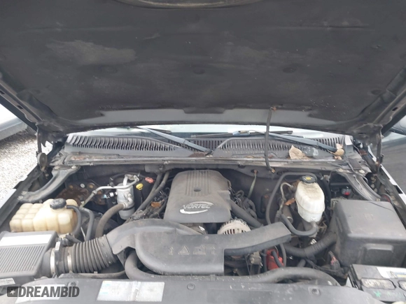 2005 Chevrolet Avalanche Z71 with VIN 3GNEK12Z55G213733, listed as a IAAI auction lot 42008159 with 194,760 mi miles. Bid and sale history available at carsss.com. Image 10.