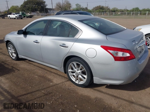 2011 Nissan Maxima SV z VIN 1N4AA5AP9BC855880, wystawiony jako IAAI lot #41698022 z przebiegiem 48 314 mil mil oraz . Historia ofert i sprzedaży dostępna na DreamBid. Obrazek 3.