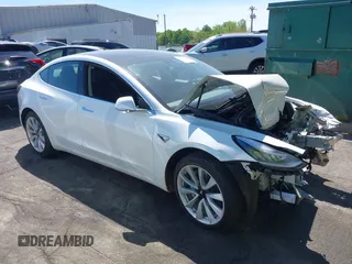 2020 Tesla Model 3 Performance z VIN 5YJ3E1EC2LF587069, wystawiony jako IAAI lot #42063691 z przebiegiem Nie podano mil oraz . Historia ofert i sprzedaży dostępna na DreamBid. Obrazek 1.
