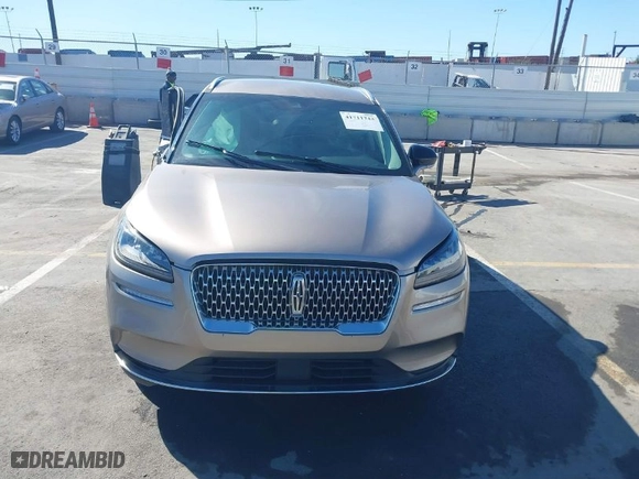 2021 Lincoln Corsair Standard with VIN 5LMCJ1D97MUL07021, listed as a IAAI auction lot 41711743 with 22,621 mi miles. Bid and sale history available at carsss.com. Image 12.