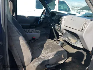 1998 Ford Ranger XL with VIN 1FTYR10C1WUB61936, listed as a IAAI auction lot 41514003 with 327,602 mi miles. Bid and sale history available at carsss.com. Image 5.