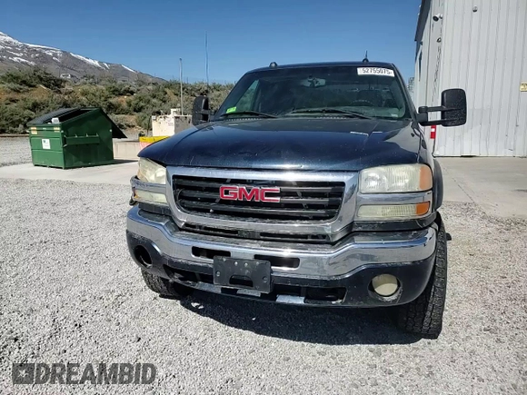 2005 GMC Sierra 2500HD SLE z VIN 1GTHK232X5F941546, wystawiony jako Copart lot #52755075 z przebiegiem 255 452 mil mil oraz Szkoda całkowita • Salvage title. Historia ofert i sprzedaży dostępna na DreamBid. Obrazek 12.