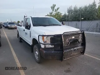 2017 Ford F-350 with VIN 1FT7X3B62HEE09676, listed as a IAAI auction lot 42727709 with 154,269 mi miles and . Bid and sale history available at DreamBid. Image 33.