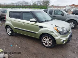 2013 Kia Soul + with VIN KNDJT2A60D7612058, listed as a IAAI auction lot 41928868 with 180,401 mi miles. Bid and sale history available at carsss.com. Image 1.