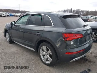 2018 Audi Q5 Premium Plus with VIN WA1BNAFY6J2107924, listed as a IAAI auction lot 41883285 with 110,000 mi miles. Bid and sale history available at carsss.com. Image 3.