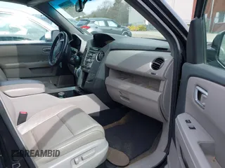 2013 Honda Pilot EX-L with VIN 5FNYF4H54DB062601, listed as a IAAI auction lot 41833449 with 210,766 mi miles. Bid and sale history available at carsss.com. Image 5.