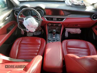 2019 Alfa Romeo Stelvio Ti z VIN ZASPAKBN0K7C56432, wystawiony jako Copart lot #85646664 z przebiegiem Nie podano mil oraz Szkoda całkowita • Salvage title. Historia ofert i sprzedaży dostępna na DreamBid. Obrazek 8.