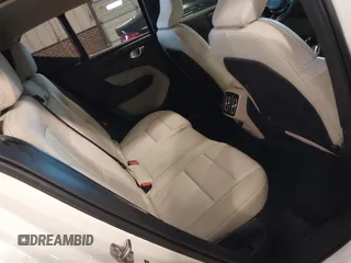 2020 Volvo XC40 Inscription с VIN YV4AC2HL9L2287186, выставлен на аукционе IAAI как лот 41737185 с пробегом 21 083 миль миль и . История ставок и продаж доступна на DreamBid. Изображение 8.