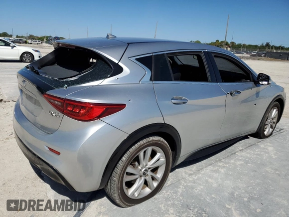 2018 Infiniti QX30 ESSENTIAL with VIN SJKCH5CP0JA056167, listed as a Copart auction lot 49802664 with 122,458 mi miles. Bid and sale history available at carsss.com. Image 3.
