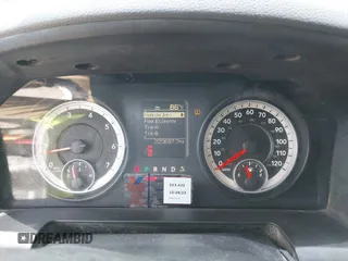 2013 Ram 2500 Tradesman z VIN 3C6LR4AT1DG536144, wystawiony jako IAAI lot #42648091 z przebiegiem 223 697 mil mil oraz . Historia ofert i sprzedaży dostępna na DreamBid. Obrazek 7.