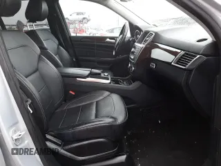 2015 Mercedes-Benz M 350 z VIN 4JGDA5HB4FA486635, wystawiony jako Copart lot #55560192 z przebiegiem 47 099 mil mil oraz . Historia ofert i sprzedaży dostępna na DreamBid. Obrazek 5.