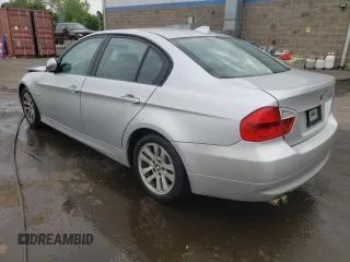 2007 BMW 3 Series 328xi с VIN WBAVC935X7K034516, выставлен на аукционе Copart как лот 56903595 с пробегом 101 977 миль миль и Списание • Salvage title. История ставок и продаж доступна на DreamBid. Изображение 2.