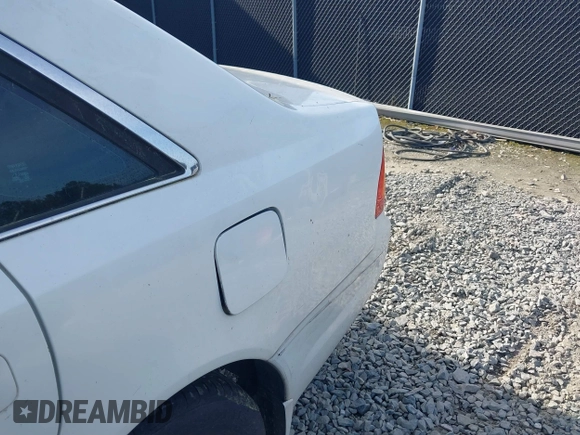 2002 Toyota Avalon XL with VIN 4T1BF28B32U266015, listed as a IAAI auction lot 41907532 with 347,005 mi miles and . Bid and sale history available at DreamBid. Image 12.