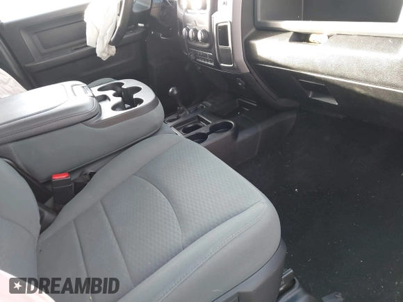 2018 Ram 2500 Tradesman with VIN 3C6UR5CJ3JG102535, listed as a IAAI auction lot 41299914 with 90,619 mi miles and . Bid and sale history available at DreamBid. Image 5.