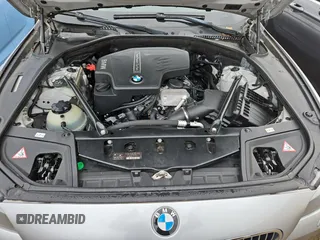 2013 BMW 5 Series 528i with VIN WBAXG5C5XDD233958, listed as a Copart auction lot 84436854 with 103,543 mi miles and Clean Title. Bid and sale history available at carsss.com. Image 7.