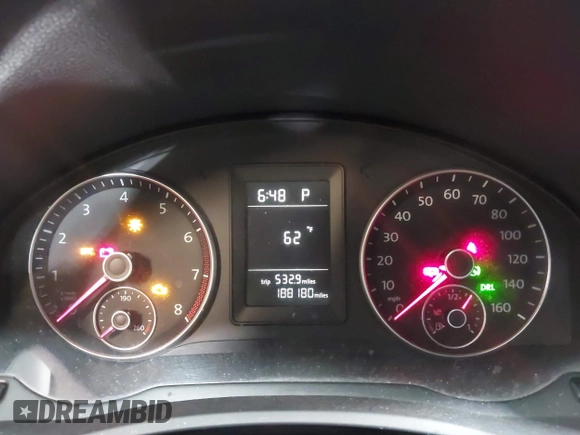 2010 Volkswagen Jetta SE z VIN 3VWRZ7AJ3AM157188, wystawiony jako IAAI lot #41816829 z przebiegiem 188 180 mil mil oraz . Historia ofert i sprzedaży dostępna na DreamBid. Obrazek 7.