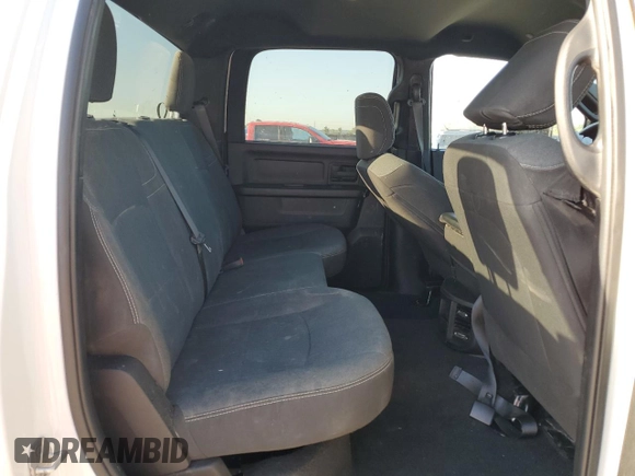 2023 Ram 2500 Tradesman z VIN 3C6UR5CJ9PG518386, wystawiony jako Copart lot #52700975 z przebiegiem 17 637 mil mil oraz Szkoda całkowita • Salvage title. Historia ofert i sprzedaży dostępna na DreamBid. Obrazek 10.
