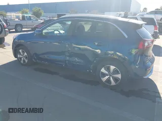 2017 Kia Niro LX with VIN KNDCB3LCXH5075222, listed as a IAAI auction lot 41526017 with 114,309 mi miles. Bid and sale history available at carsss.com. Image 3.
