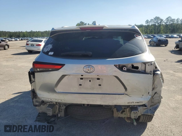 2022 Toyota Highlander XLE z VIN 5TDGZRBH8NS225766, wystawiony jako Copart lot #52007235 z przebiegiem 88 505 mil mil oraz Czysty tytuł • Clean title. Historia ofert i sprzedaży dostępna na DreamBid. Obrazek 6.