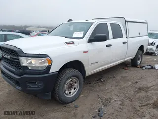 2019 Ram 2500 Tradesman with VIN 3C6UR5HJ8KG600868, listed as a IAAI auction lot 41435732 with 225,052 mi miles. Bid and sale history available at carsss.com. Image 17.