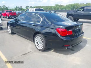 2011 BMW 7 Series 750Li xDrive z VIN WBAKC8C54BC431851, wystawiony jako IAAI lot #42216519 z przebiegiem 106 022 mil mil oraz . Historia ofert i sprzedaży dostępna na DreamBid. Obrazek 3.