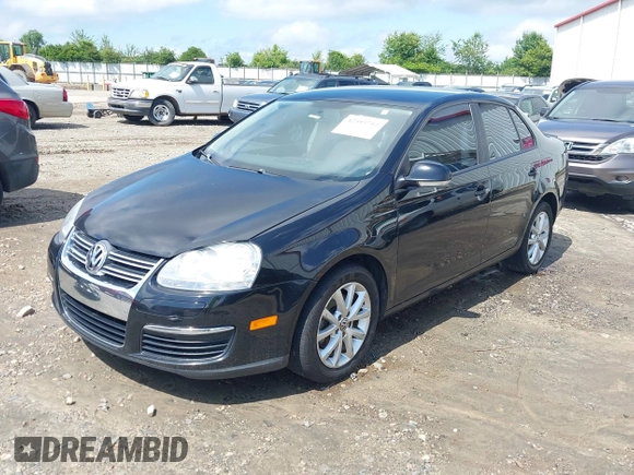 2010 Volkswagen Jetta Limited Edition z VIN 3VWAX7AJXAM128855, wystawiony jako IAAI lot #42355754 z przebiegiem 131 845 mil mil oraz . Historia ofert i sprzedaży dostępna na DreamBid. Obrazek 2.