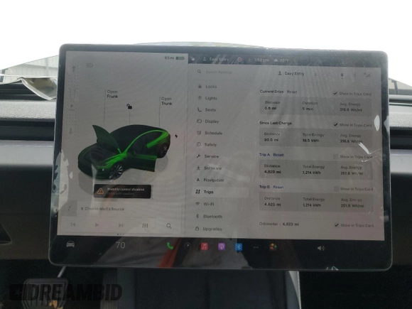 2025 Tesla Model 3 Long Range z VIN 5YJ3E1EAXSF971341, wystawiony jako Copart lot #57615695 z przebiegiem 4 823 mil mil oraz Szkoda całkowita • Salvage title. Historia ofert i sprzedaży dostępna na DreamBid. Obrazek 9.