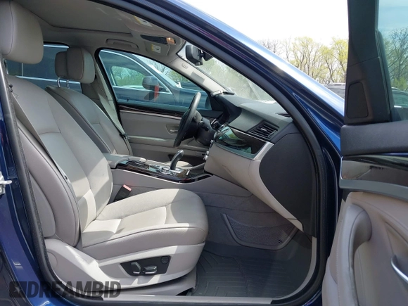 2013 BMW 5 Series 528i xDrive with VIN WBAXH5C52DD107297, listed as a IAAI auction lot 42004619 with 182,805 mi miles. Bid and sale history available at carsss.com. Image 5.