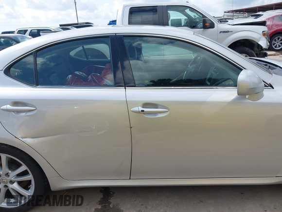 2006 Lexus IS 350 z VIN JTHBE262165008682, wystawiony jako IAAI lot #42683004 z przebiegiem 110 460 mil mil oraz . Historia ofert i sprzedaży dostępna na DreamBid. Obrazek 14.
