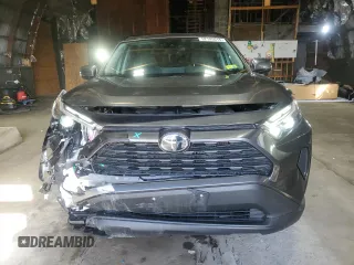 2024 Toyota RAV4 XLE with VIN 2T3P1RFV8RC442568, listed as a Copart auction lot 52145615 with 11,248 mi miles and Salvage Title. Bid and sale history available at DreamBid. Image 5.