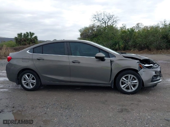 2018 Chevrolet Cruze LT with VIN 1G1BE5SM7J7242017, listed as a IAAI auction lot 41723248 with NaN miles. Bid and sale history available at carsss.com. Image 13.