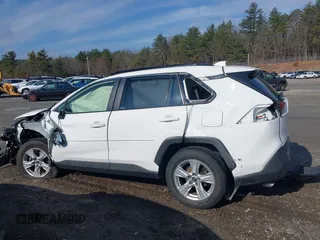 2019 Toyota RAV4 XLE with VIN JTMP1RFVXKD014440, listed as a IAAI auction lot 41877070 with 1 mi miles. Bid and sale history available at carsss.com. Image 14.